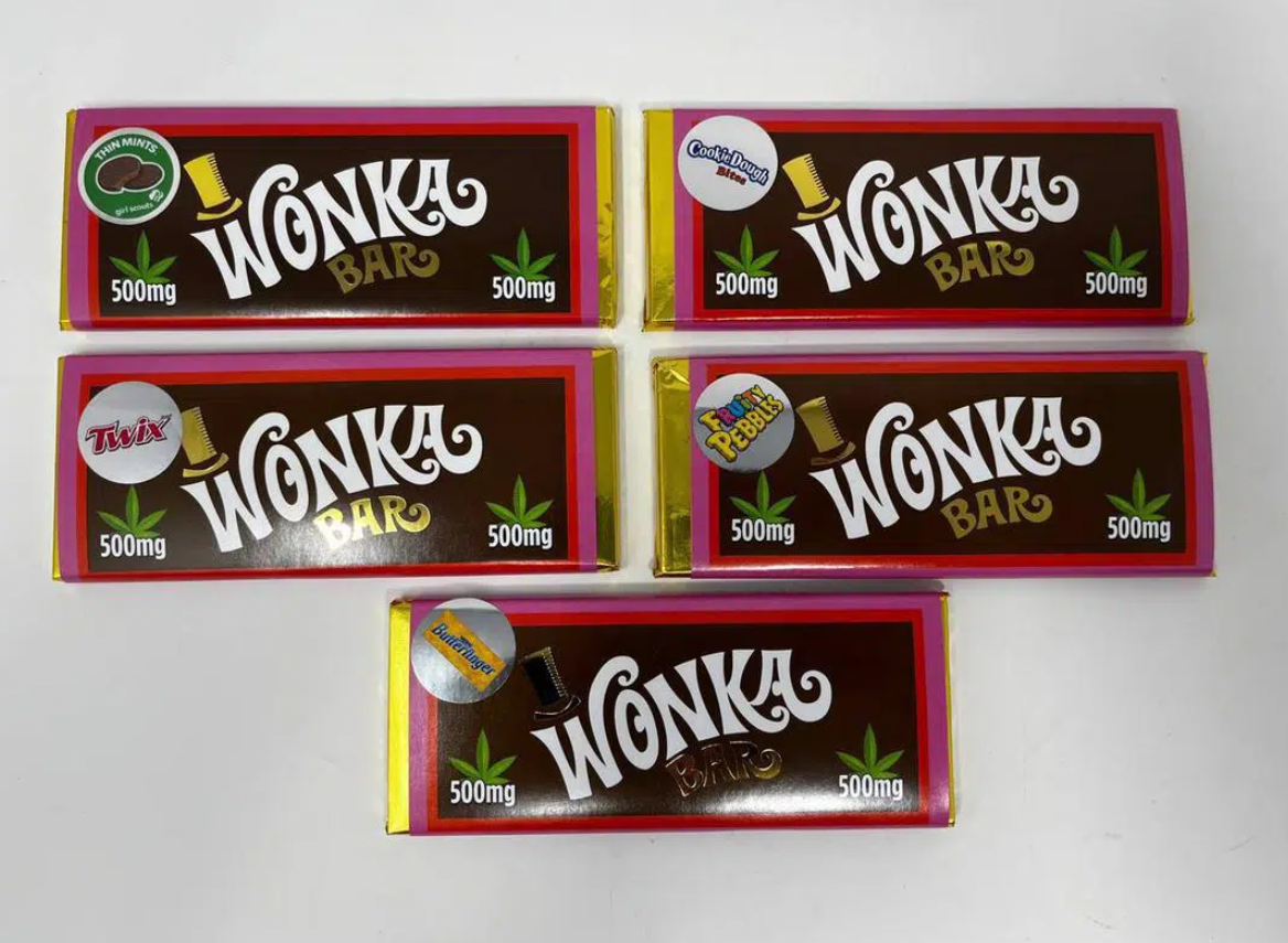 Buy Willy Wonka's Chocolate Bar is more than just a confection; it's a portal to a whimsical world of imagination and sweet delights. Let's embark on.......